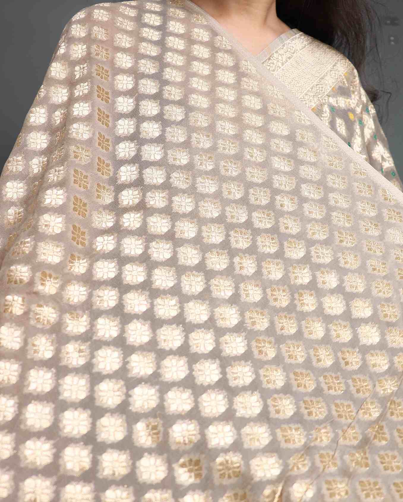 Grey Georgette Banarasi Saree Meenakari Bandhini Pattern