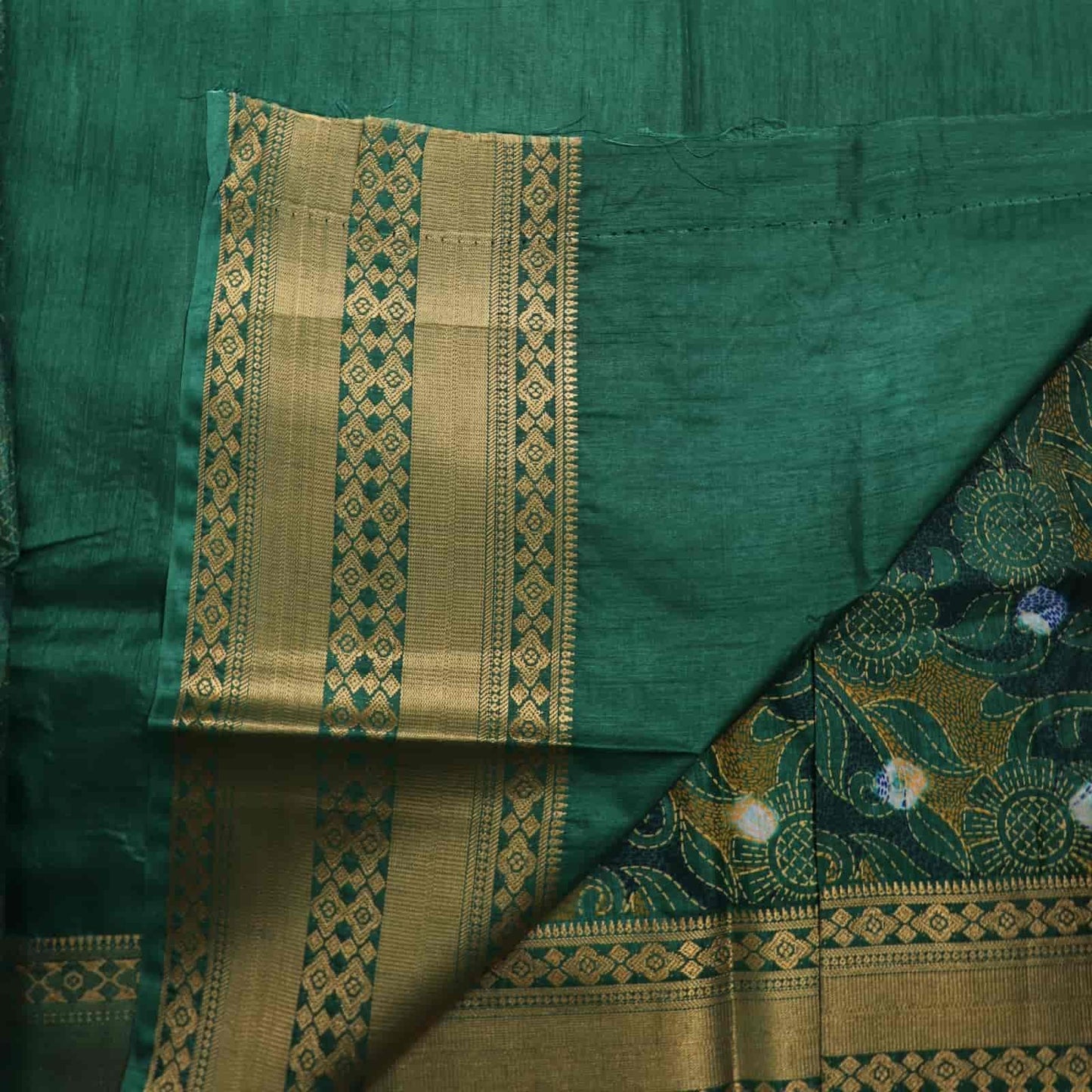 Bottle Green Cotton Printed Saree