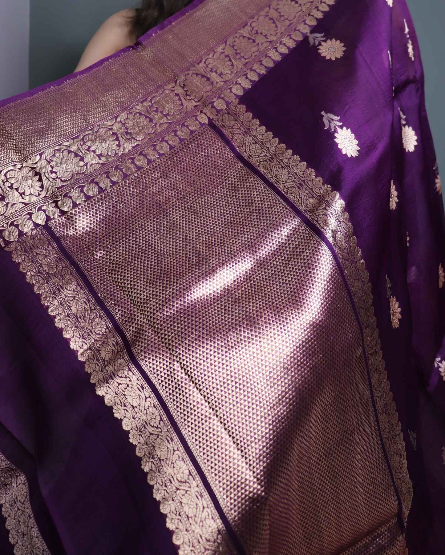 Deep Purple Pure Handloom Organza Silk Banarasi Saree