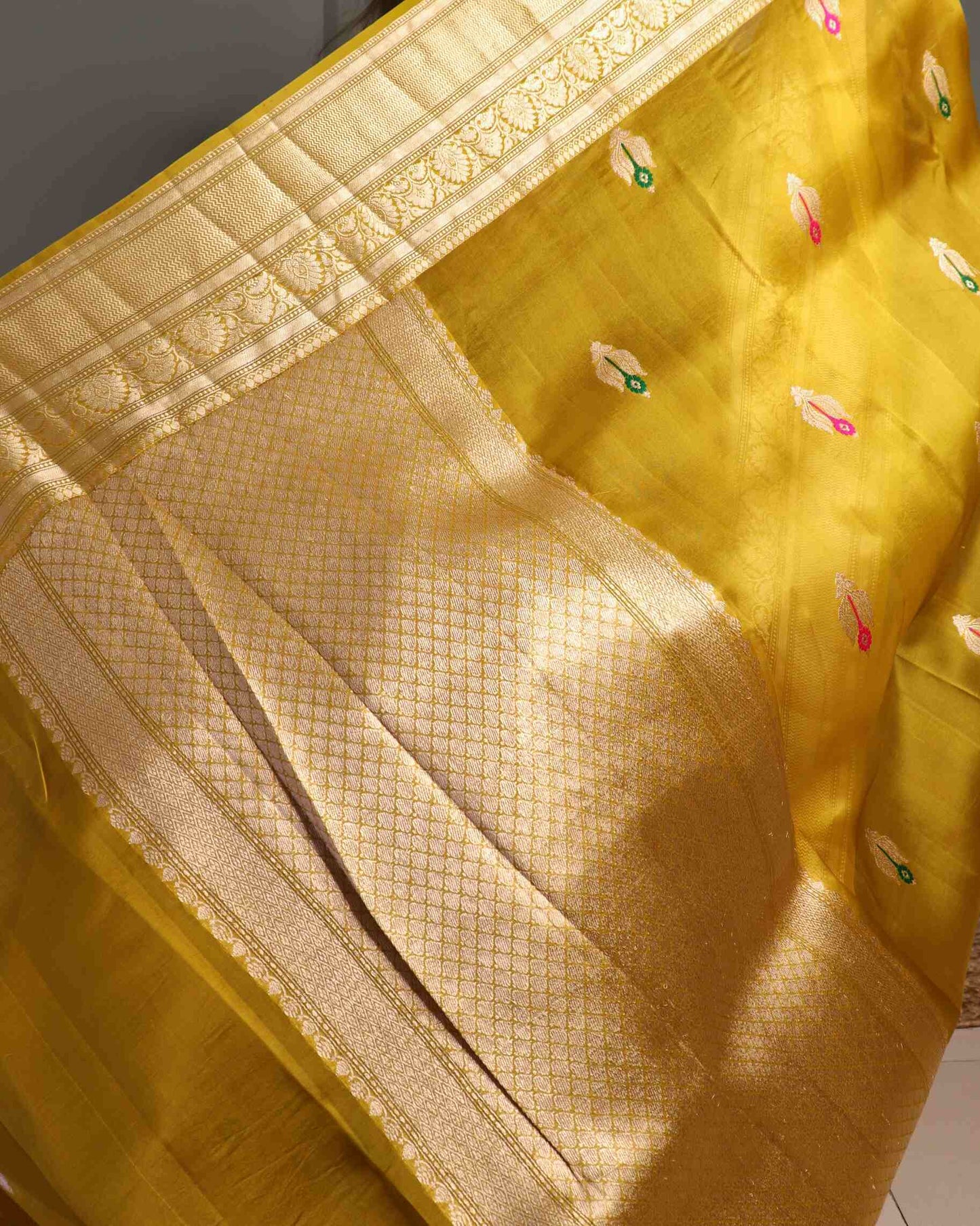 Olive Green Pure Handloom Kora Silk Banarasi Saree