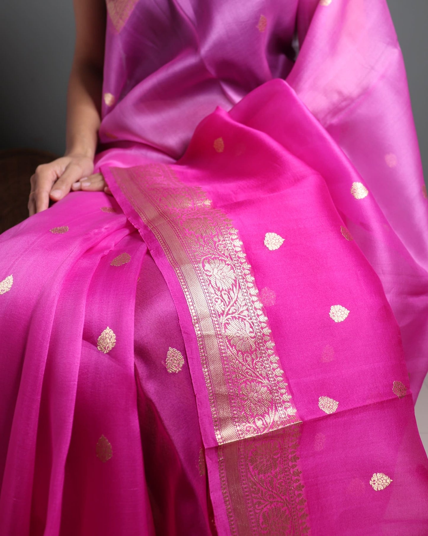 Dual shade Pink Pure Handloom Kora Silk Banarasi Saree